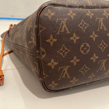 Load image into Gallery viewer, Louis Vuitton Neverfull MM Cherry