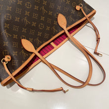 Load image into Gallery viewer, Louis Vuitton Neverfull MM Pivoine