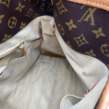 Load image into Gallery viewer, Louis Vuitton Artsy MM Monogram