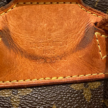 Load image into Gallery viewer, Louis Vuitton Montsouris MM Backpack