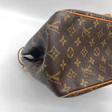 Load image into Gallery viewer, Louis Vuitton Batignolles Vertical Monogram