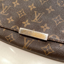 Load image into Gallery viewer, Louis Vuitton Favorite PM Monogram