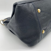 Load image into Gallery viewer, Louis Vuitton Artsy MM Empreinte Infini