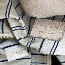 Load image into Gallery viewer, Louis Vuitton Artsy MM Empreinte Neige