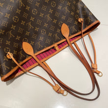 Load image into Gallery viewer, Louis Vuitton Neverfull MM Pivoine