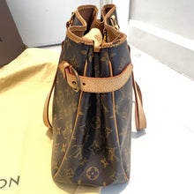 Load image into Gallery viewer, Louis Vuitton Batignolles Monogram