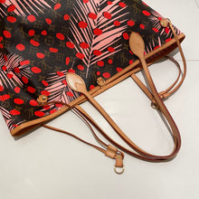 Load image into Gallery viewer, Louis Vuitton Neverfull MM Jungle Dot Edition
