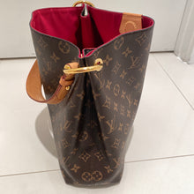 Load image into Gallery viewer, Louis Vuitton Graceful PM Pivoine