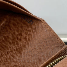 Load image into Gallery viewer, Louis Vuitton Porte-Monnaie Billets Trèsor Monogram