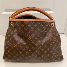 Load image into Gallery viewer, Louis Vuitton Artsy MM Monogram