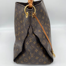 Load image into Gallery viewer, Louis Vuitton Artsy MM Monogram