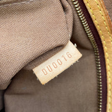 Load image into Gallery viewer, Louis Vuitton Batignolles Horizontal Monogram