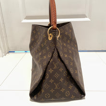 Load image into Gallery viewer, Louis Vuitton Artsy MM Monogram