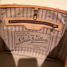 Load image into Gallery viewer, Louis Vuitton Neverfull PM Monogram