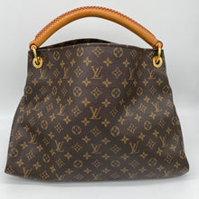 Load image into Gallery viewer, Louis Vuitton Artsy MM Monogram