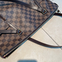 Load image into Gallery viewer, Louis Vuitton Totally MM Damier Ebene