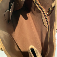Load image into Gallery viewer, Louis Vuitton Batignolles Monogram