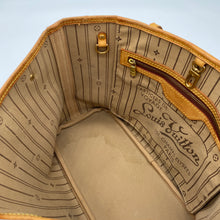 Load image into Gallery viewer, Louis Vuitton Neverfull PM Monogram