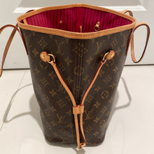 Load image into Gallery viewer, Louis Vuitton Neverfull MM Pivoine