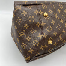 Load image into Gallery viewer, Louis Vuitton Artsy MM Monogram