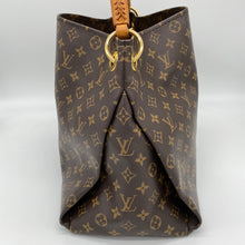 Load image into Gallery viewer, Louis Vuitton Artsy MM Monogram