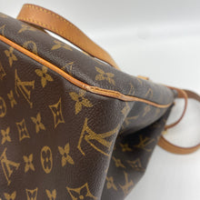 Load image into Gallery viewer, Louis Vuitton Batignolles Vertical Monogram