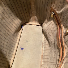 Load image into Gallery viewer, Louis Vuitton Neverfull MM Monogram