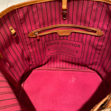 Load image into Gallery viewer, Louis Vuitton Neverfull MM Pivoine
