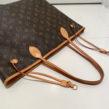 Load image into Gallery viewer, Louis Vuitton Neverfull MM Monogram