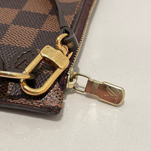 Load image into Gallery viewer, Louis Vuitton Neverfull MM Clutch Pochette