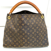 Load image into Gallery viewer, Louis Vuitton Artsy MM Monogram