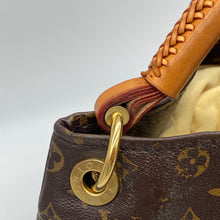 Load image into Gallery viewer, Louis Vuitton Artsy MM Monogram