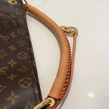 Load image into Gallery viewer, 2018 Louis Vuitton Artsy MM Monogram