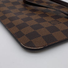 Load image into Gallery viewer, Louis Vuitton Neverfull Clutch Pochette