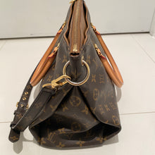 Load image into Gallery viewer, Louis Vuitton Pallas MM Monogram