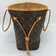 Load image into Gallery viewer, Louis Vuitton Nevefull MM Monogram