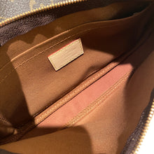 Load image into Gallery viewer, Louis Vuitton Multi Pochette Accessoires Rose