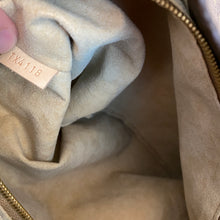 Load image into Gallery viewer, Louis Vuitton Artsy MM Monogram