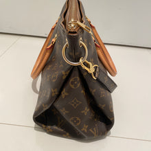 Load image into Gallery viewer, Louis Vuitton Pallas MM Monogram