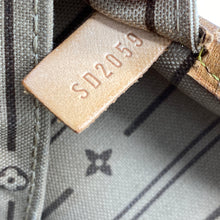 Load image into Gallery viewer, Louis Vuitton Neverfull GM Monogram