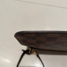 Load image into Gallery viewer, Louis Vuitton Neverfull Clutch Pochette