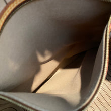 Load image into Gallery viewer, Louis Vuitton Delightful MM Monogram