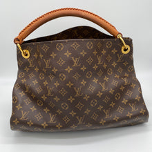 Load image into Gallery viewer, Louis Vuitton Artsy MM Monogram