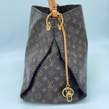 Load image into Gallery viewer, Louis Vuitton Artsy MM Monogram