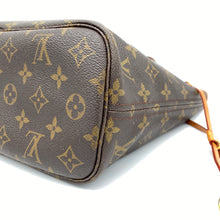 Load image into Gallery viewer, Louis Vuitton Neverfull PM Monogram