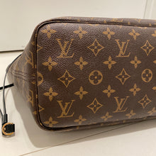 Load image into Gallery viewer, Louis Vuitton Neverull MM World Tour