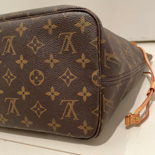 Load image into Gallery viewer, Louis Vuitton Neverfull MM Monogram