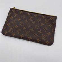 Load image into Gallery viewer, Louis Vuitton Neverfull Clutch Pochette Monogram