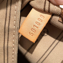 Load image into Gallery viewer, Louis Vuitton Neverfull MM Monogram