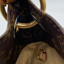 Load image into Gallery viewer, Louis Vuitton Artsy MM Monogram